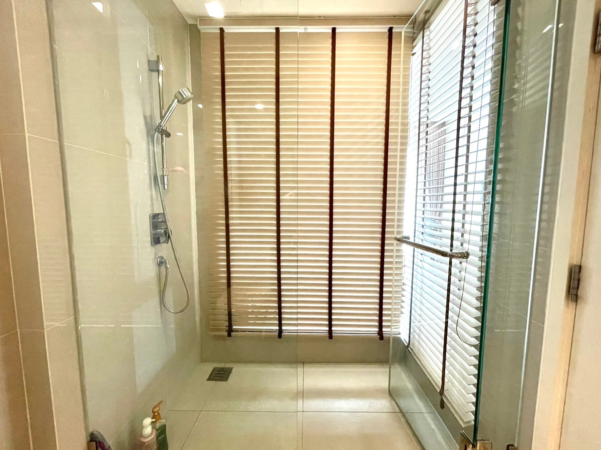 For RentCondoRama3 (Riverside),Satupadit : Starview Rama 3 condo with private lifts, convinient to travel, located near city center and shopping mall