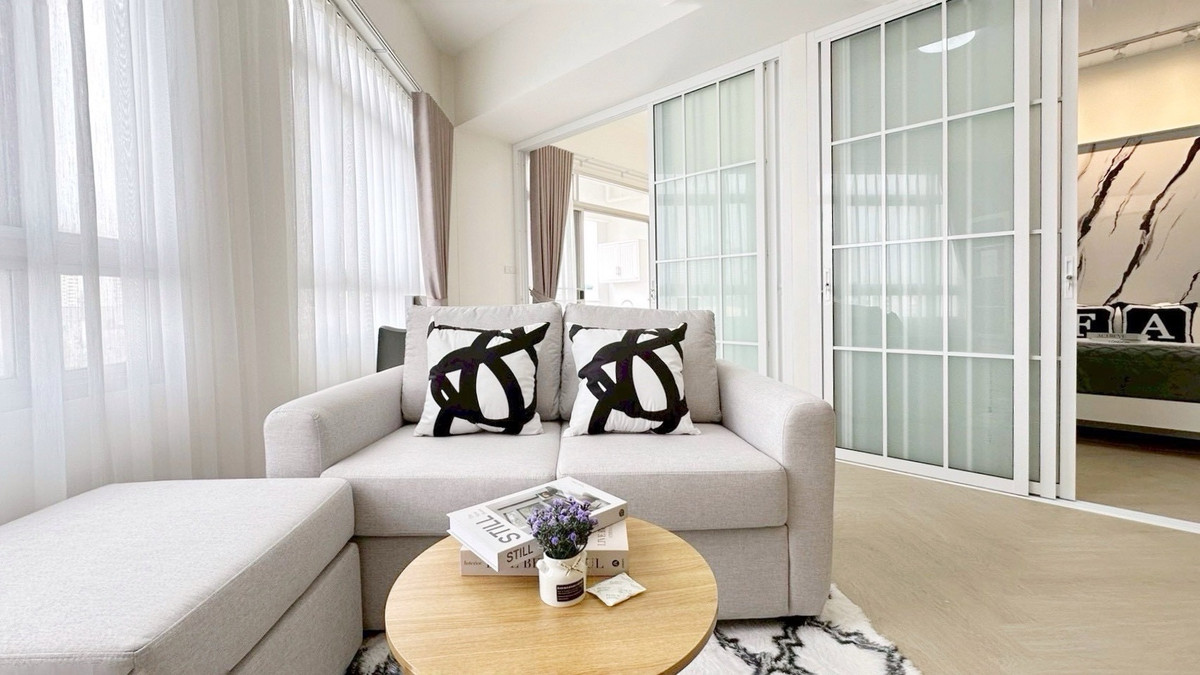 ขายคอนโดรามคำแหง หัวหมาก : ✨❤️ 2 ห้องนอนที่จริงใจ คนกำลังสร้างครอบครัวห้ามพลาด !? ใกล้รถไฟฟ้าสายสีเหลือง , The Mall บางกะปิ | ฝักข้าวโพดคอนโด