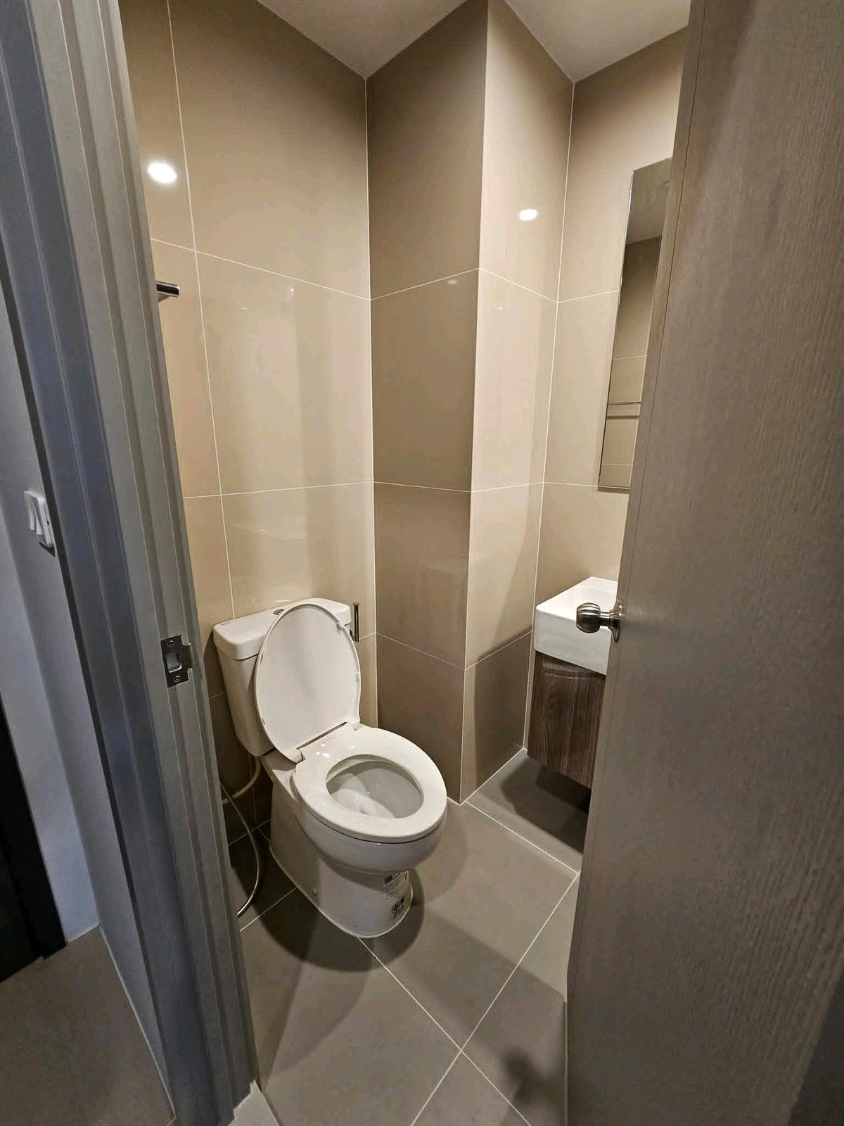 ให้เช่าคอนโดเสรีไทย-นิด้า : 🚆✨ ใกล้รถไฟฟ้าสายสีเหลือง สถานีลำสาลี เพียง 190 เมตร ห้องว่างพร้อมเข้าอยู่