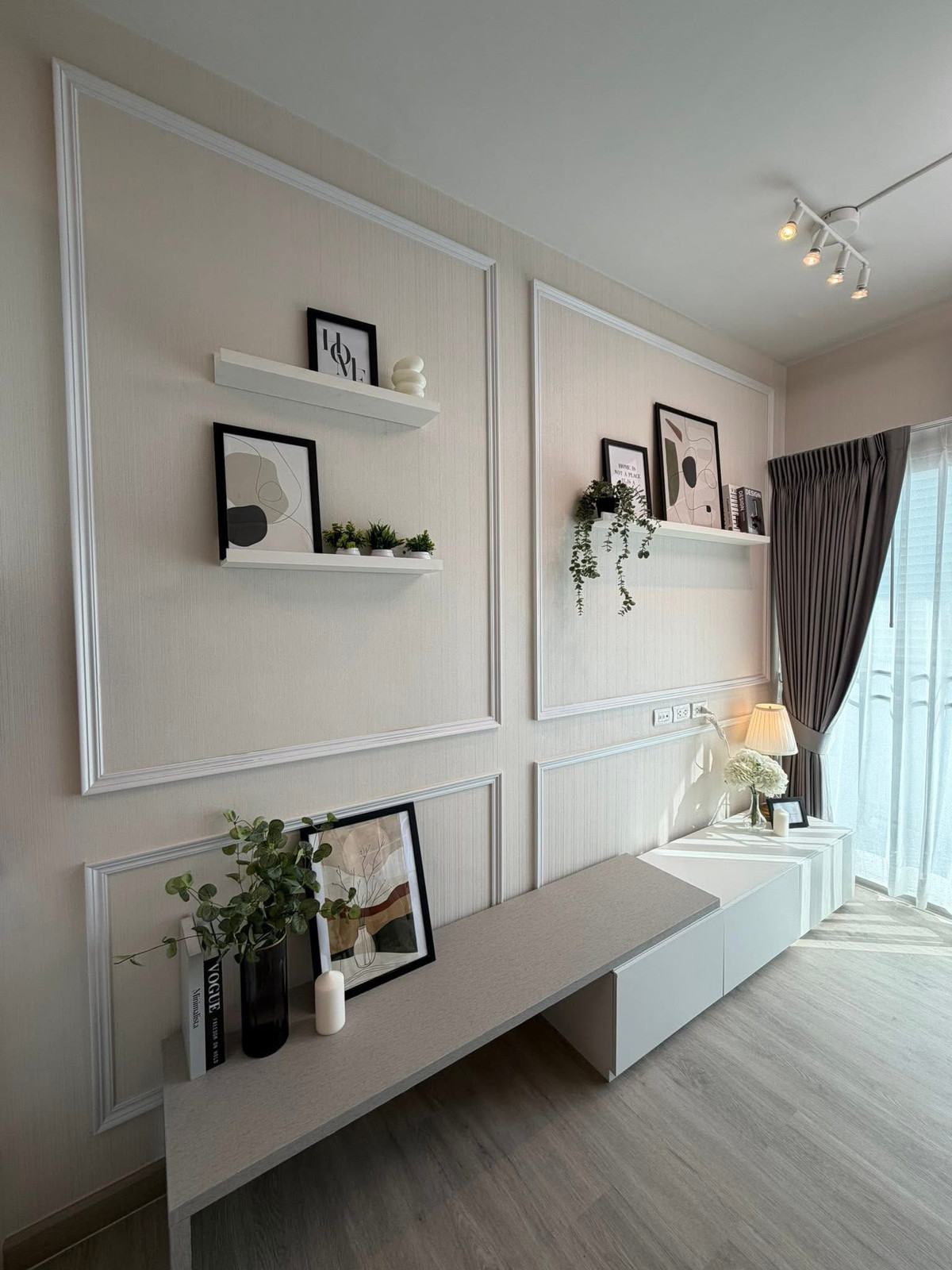 For SaleCondoRama9, Petchburi, RCA : Urgent Sale 🔥 A Space Asoke - Ratchada 🔥 Beautifully decorated and fully furnished. Near MRT Rama 9.