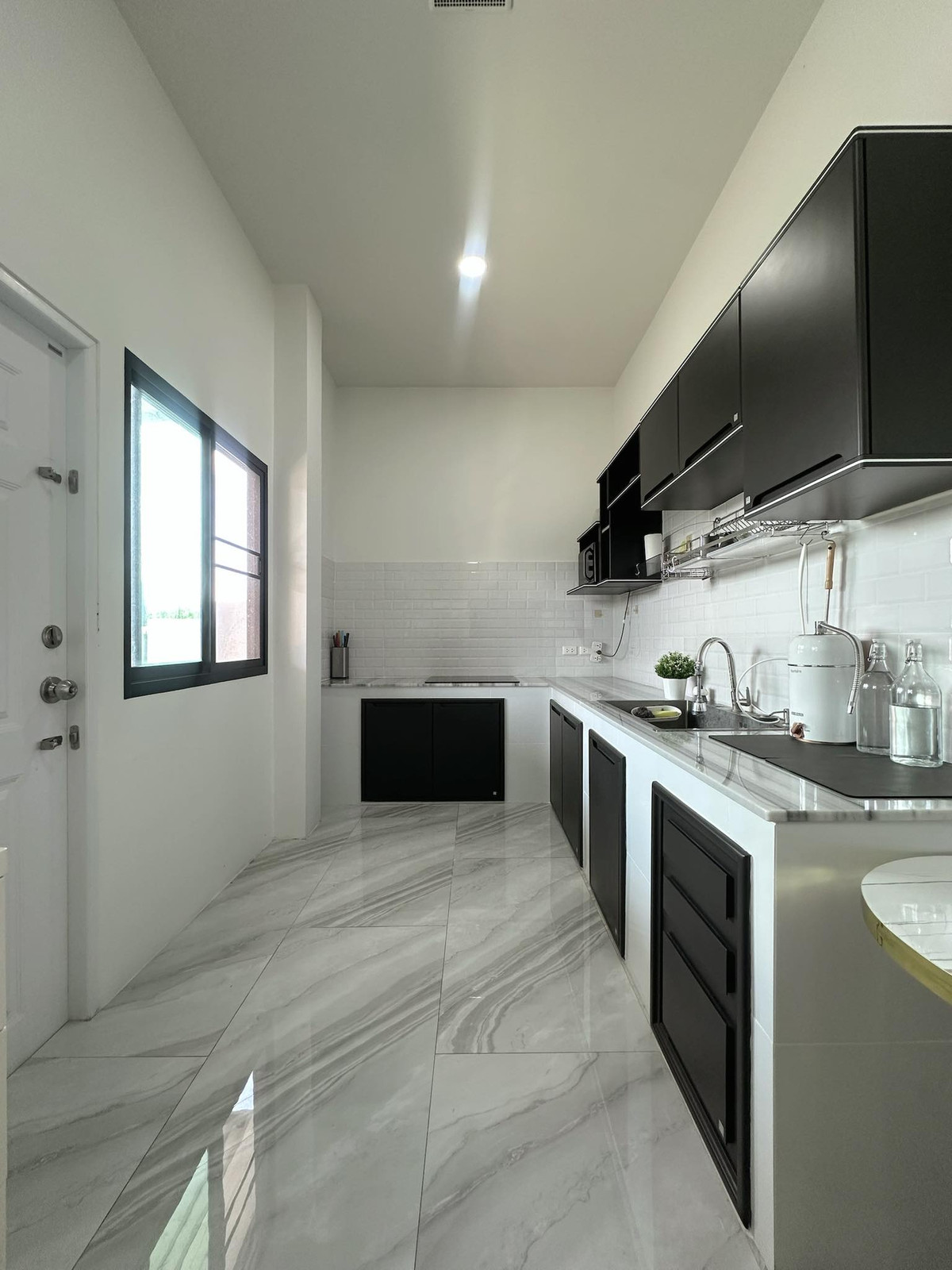 ขายบ้านพุทธมณฑล ศาลายา : บ้านเดี่ยวอัศวพิเชษฐ์ 9 สาย 1 / 4 ห้องนอน (ขาย), Single house Asawapichet 9 Sai 1 / 4 Bedrooms (FOR SALE) AOM042