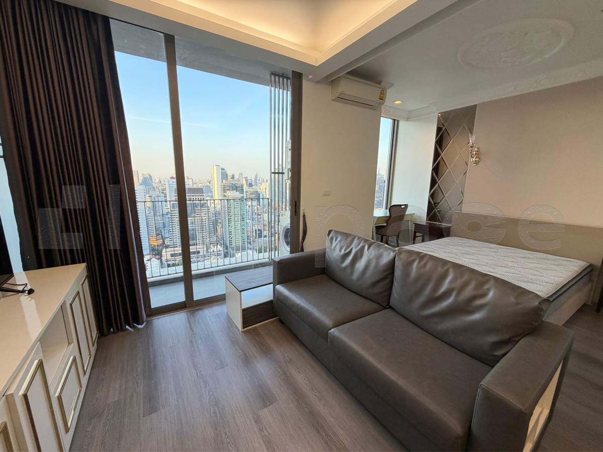 For RentCondoSathorn, Narathiwat : ▚ LF198ツ For Rent: Nara 9 – 1 Bed 39 sqm. 🏙️🎨 Premium Custom Built-in, Separate Kitchen, Stunning City View, Heart of Sathon CBD