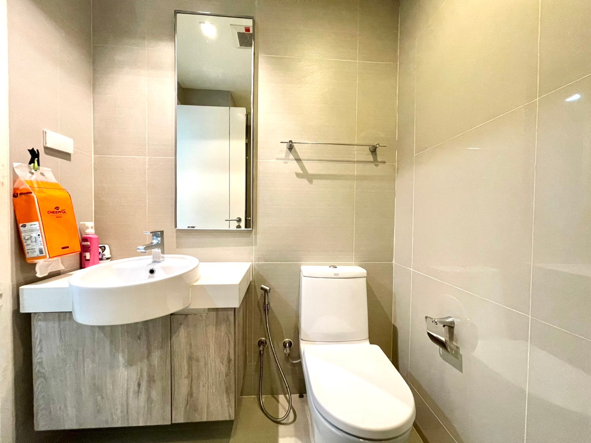 For RentCondoRama3 (Riverside),Satupadit : Starview Rama 3 condo with private lifts, convinient to travel, located near city center and shopping mall