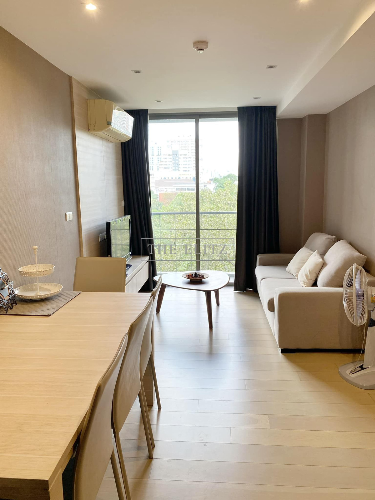For RentCondoSilom, Saladaeng, Bangrak : ✨ Private Oasis ✨ Klass Silom, small units, not chaotic, quiet atmosphere like being at home in the heart of the city 🎉