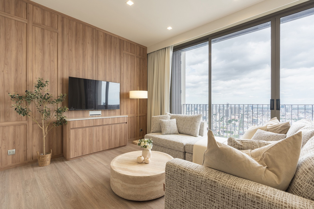 For RentCondoSathorn, Narathiwat : For sale/rent, 2 bedrooms, along the Chao Phraya River, high floor, newly decorated room, ready to move in.