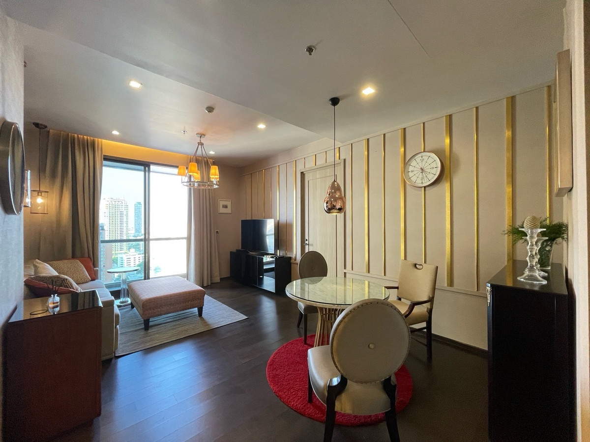 For RentCondoSukhumvit, Asoke, Thonglor : RENT : 1 Bedroom 1 Working room 2 Bathrooms | size 80 sq.m. FL.21 | balcony facing north by city view | The XXXIX Sukhumvit 39