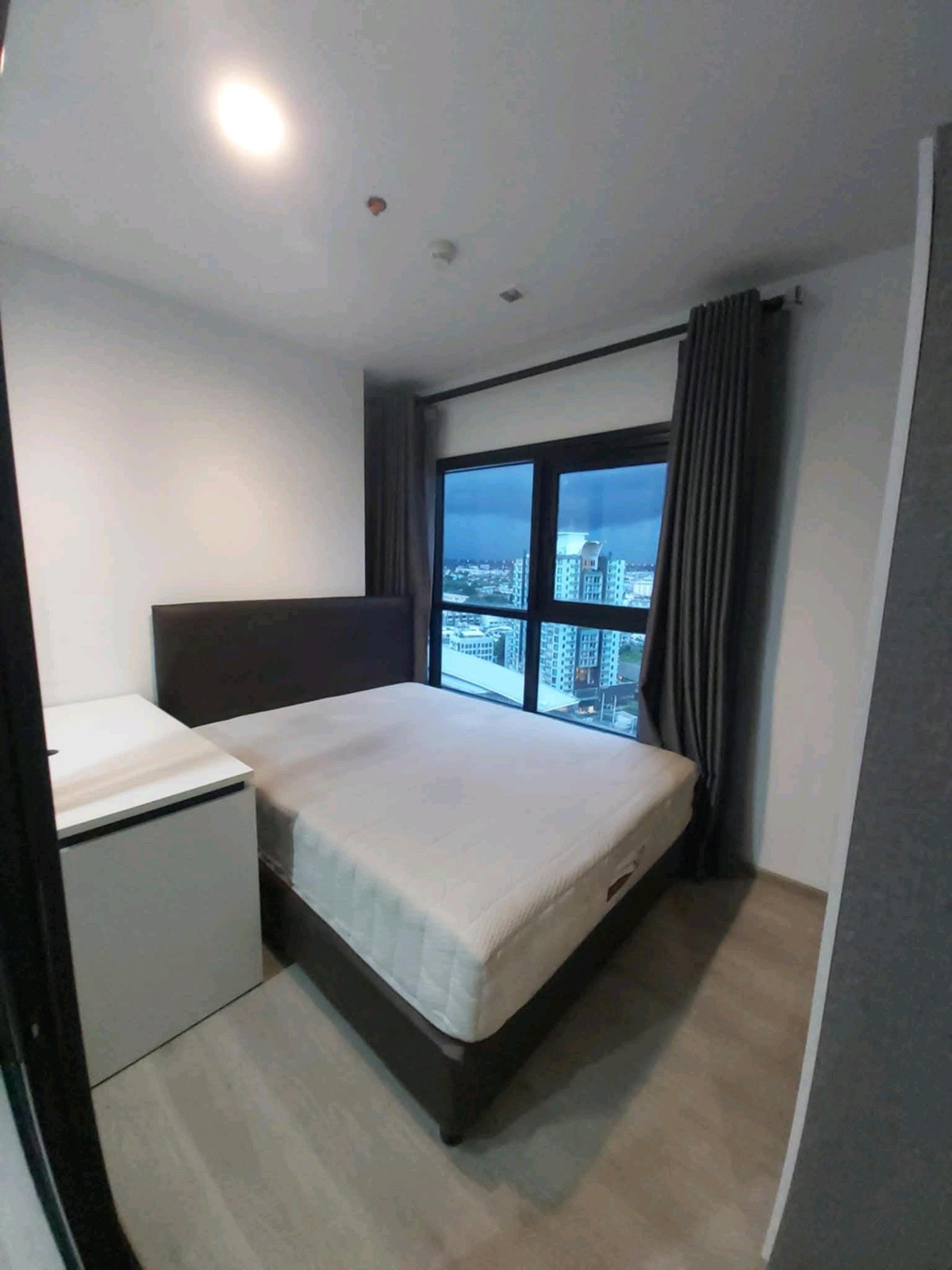 For RentCondoBang kae, Phetkasem : 💫 Condo next to the BTS, convenient to travel, ready to move in immediately ✨ Corner room, high view, very private, airy, good breeze, not uncomfortable, doesn't crash into buildings 🌤