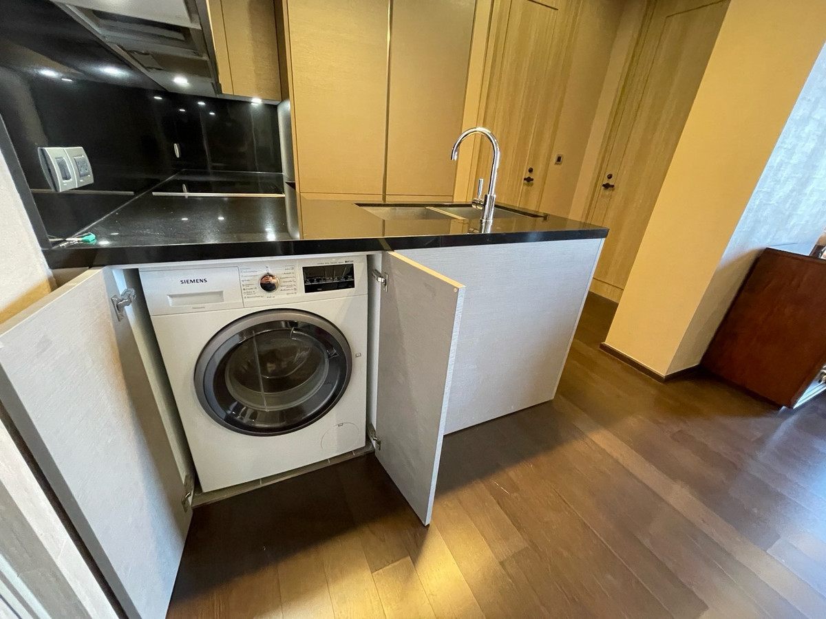 For RentCondoSukhumvit, Asoke, Thonglor : RENT : 1 Bedroom 1 Working room 2 Bathrooms | size 80 sq.m. FL.21 | balcony facing north by city view | The XXXIX Sukhumvit 39