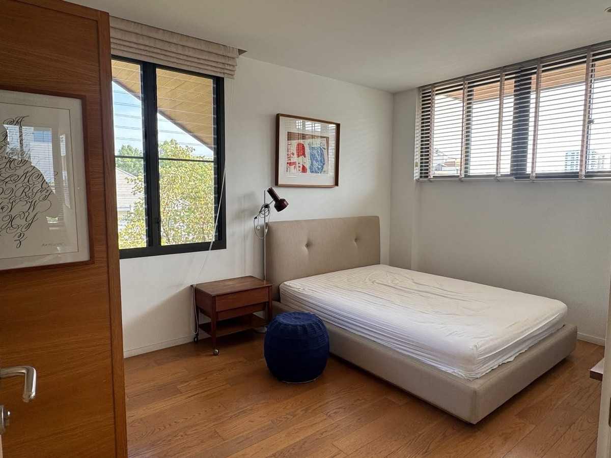 For SaleHouseSapankwai,Jatujak : Garden-Style Twin House Offering Privacy and Tranquility in the Heart of Vibhavadi