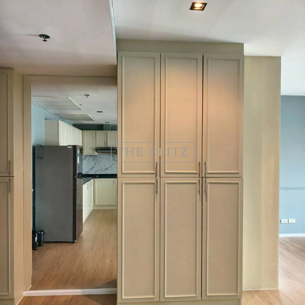 For RentCondoSukhumvit, Asoke, Thonglor : ✨ Connect every trip. Noble Remix has a Skywalk connecting directly to the building. Dont be afraid of the sun. Dont be afraid of the rain ❤️