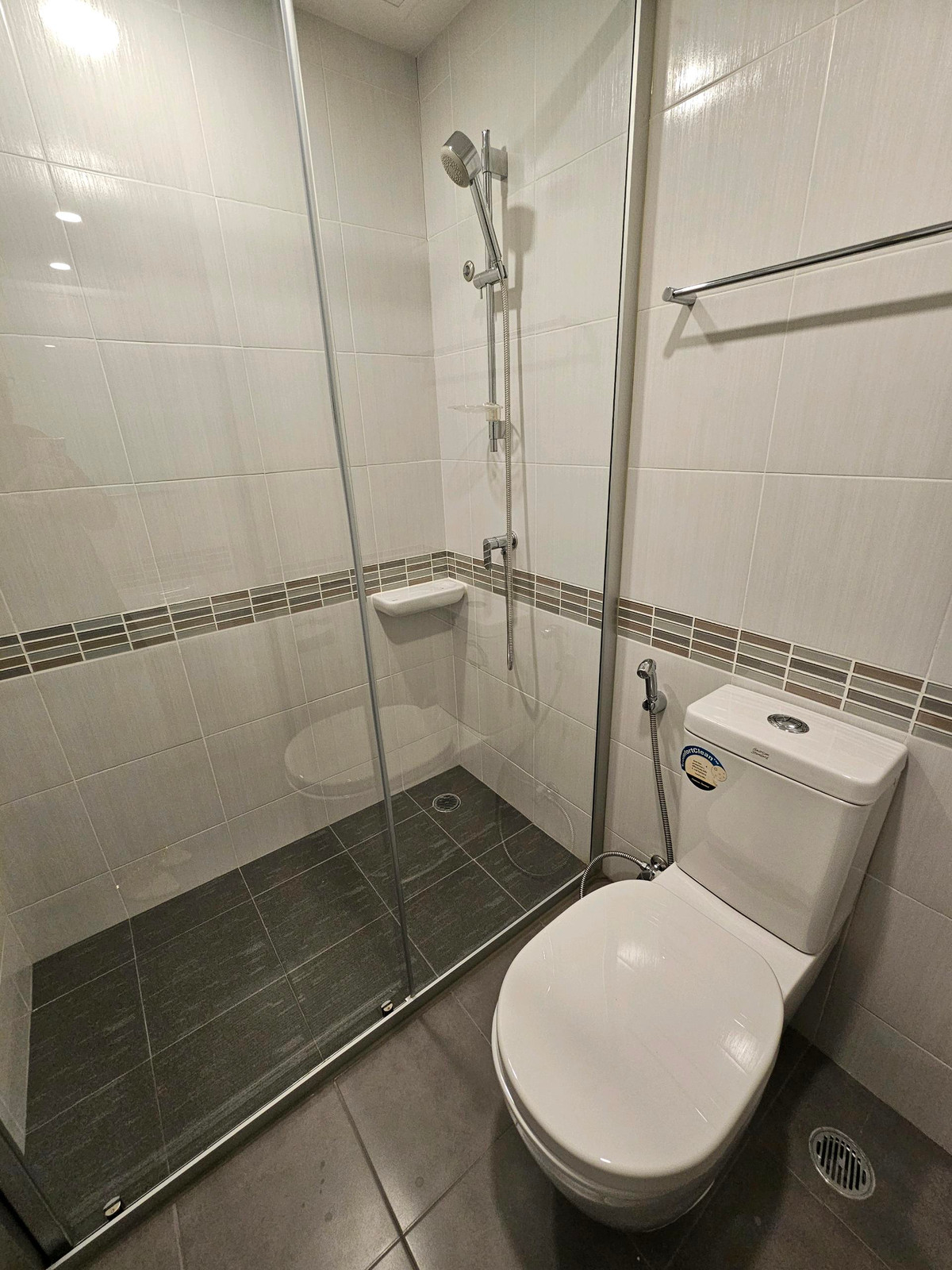 ขายคอนโดบางนา แบริ่ง ลาซาล : ✨ ขายด่วน! ลุมพินี เพลส บางนา กม.3 ✨คอนโดใหม่เอี่ยม ไม่เคยเข้าอยู่ ตกแต่งสวย บิ๊วอินครบ พร้อมอยู่ทันที ระเบียงหันหน้าทิศเหนือไม่ร้อน