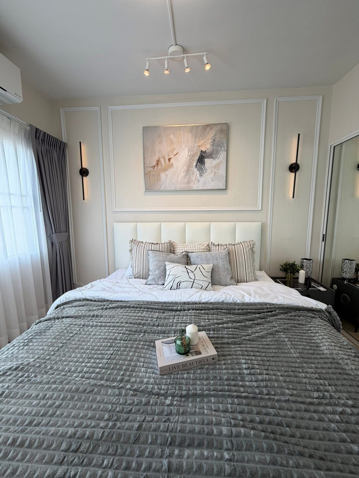 For SaleCondoRama9, Petchburi, RCA : Urgent Sale 🔥 A Space Asoke - Ratchada 🔥 Beautifully decorated and fully furnished. Near MRT Rama 9.