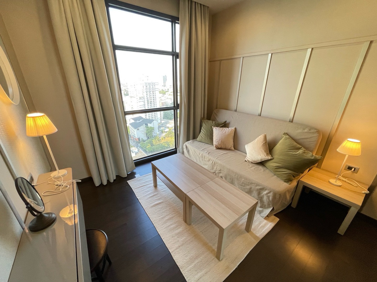 For RentCondoSukhumvit, Asoke, Thonglor : RENT : 1 Bedroom 1 Working room 2 Bathrooms | size 80 sq.m. FL.21 | balcony facing north by city view | The XXXIX Sukhumvit 39