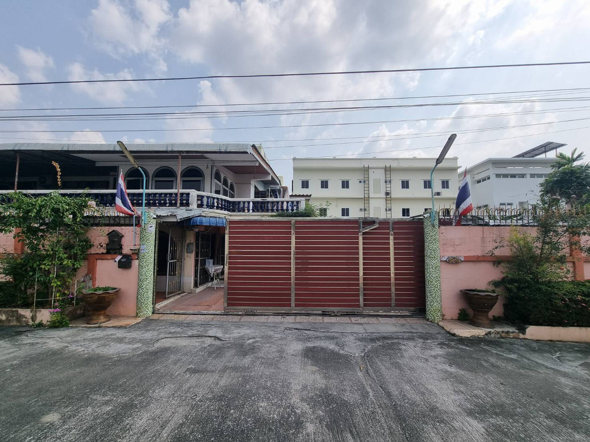 For SaleHouseBang kae, Phetkasem : Single house Phetkasem 78 / 8 Bedrooms (FOR SALE) AOM040