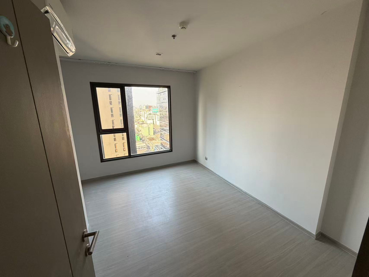 For RentCondoRama9, Petchburi, RCA : Life Asoke - Rama 9 33sqm Vacant Room for Rent just 12000thb!