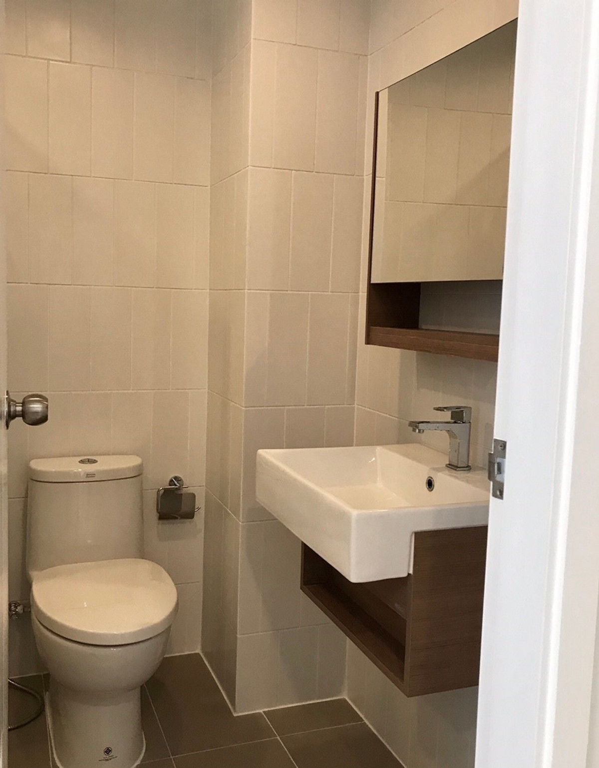 For RentCondoSukhumvit, Asoke, Thonglor : !! Beautiful room for rent, Condo The Nest Sukhumvit 22, near MRT Queen Sirikit National Convention Center.