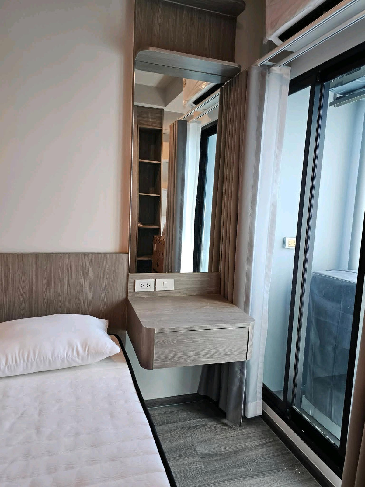 ให้เช่าคอนโดเสรีไทย-นิด้า : 🚆✨ ใกล้รถไฟฟ้าสายสีเหลือง สถานีลำสาลี เพียง 190 เมตร ห้องว่างพร้อมเข้าอยู่