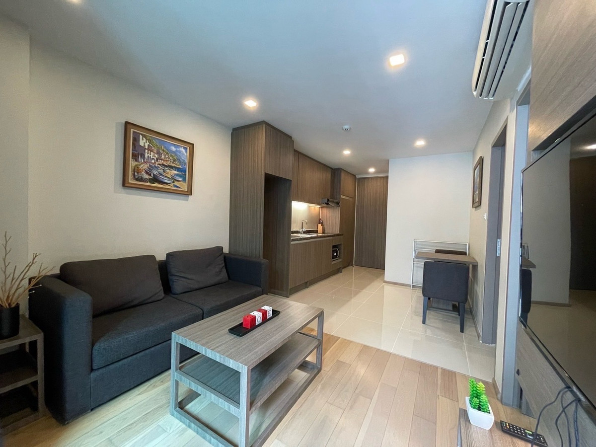 For RentCondoSukhumvit, Asoke, Thonglor : Available and ready to accept younger siblings 😸🐶 pet friendly‼️‼️