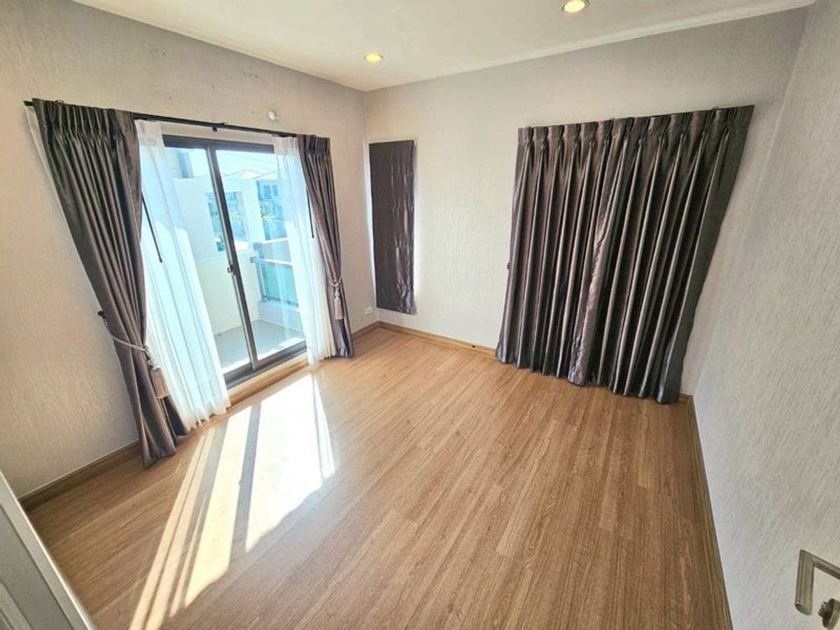 ขายบ้านมีนบุรี-ร่มเกล้า : The Plant รามคำแหง-วงแหวน 52.5 ตร.ว. 3 ห้องนอน 3 ห้องน้ำ ถนนเมน ซอย เคหะร่มเกล้า 78 แยก 1 แขวงราษฎร์พัฒนา เขตสะพานสูง กรุงเทพมหานคร