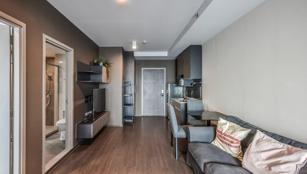 For RentCondoSapankwai,Jatujak : 🔥 Available Now🔥 Ideo Phahol Chatujak 1B1B 45sqm. 23K/Month Call Ms.Angel(Aumi)0658209572