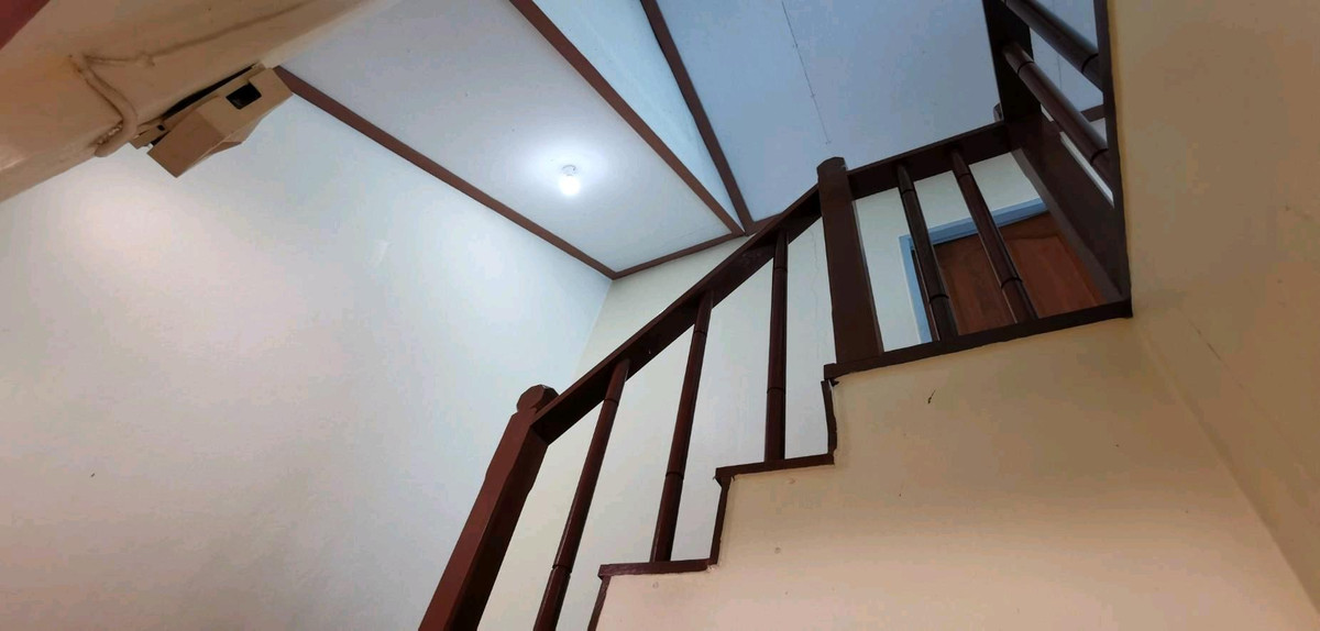 For SaleSamut Prakan,Samrong : Twin house 36 sq m., Nanthana Garden Village, Bang Pla 22, near Chularat 3 Hospital, the front of the house faces south.