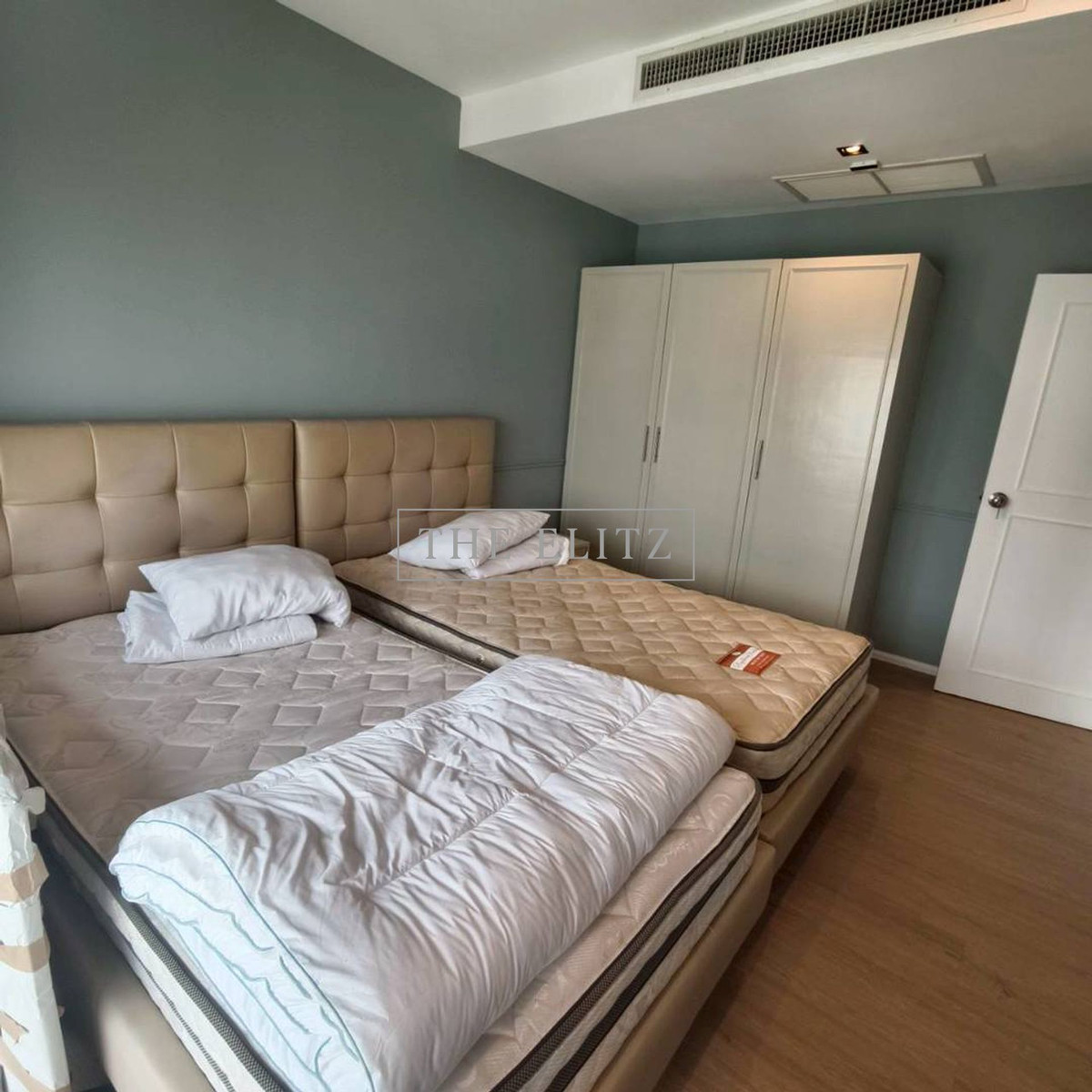 For RentCondoSukhumvit, Asoke, Thonglor : ✨ Connect every trip. Noble Remix has a Skywalk connecting directly to the building. Dont be afraid of the sun. Dont be afraid of the rain ❤️