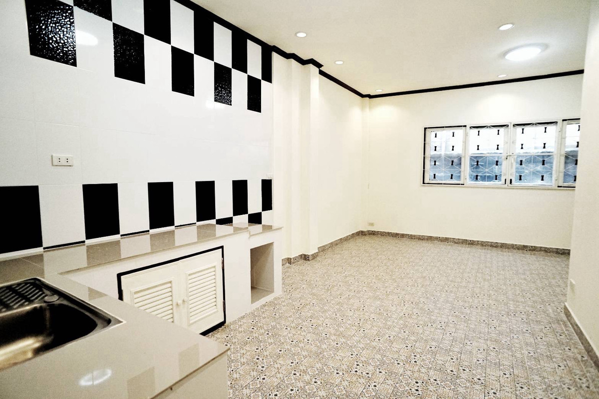 ขายโฮมออฟฟิศเลียบทางด่วนรามอินทรา : ขายโฮมออฟฟิศ 4ชั้น ซอยประดิษฐ์มนูธรรม10 เรียบด่วนเอกมัยรามอินทรา เยื้องเซ็นทรัลอีสต์วิลล์ 350ตารางเมตร