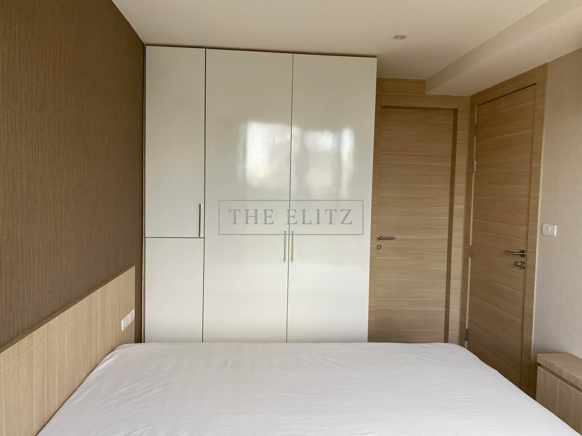 For RentCondoSilom, Saladaeng, Bangrak : ✨ Private Oasis ✨ Klass Silom, small units, not chaotic, quiet atmosphere like being at home in the heart of the city 🎉