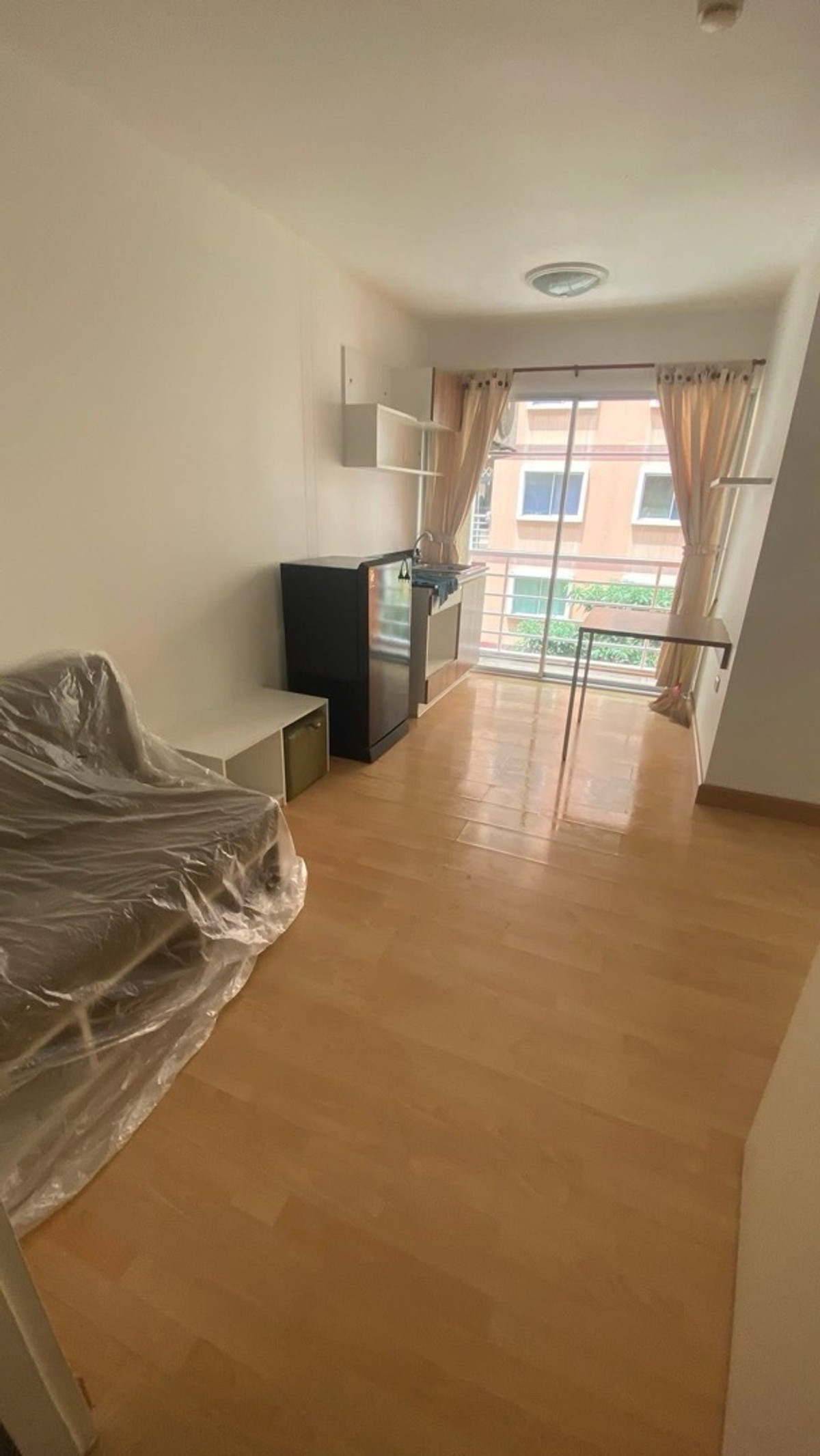 ให้เช่าคอนโดพระราม 2 บางขุนเทียน : ❤️ให้เช่า smart condo สมาทคอนโด พระราม 2
ค่าเช่าเดือนละ 5,500 รวมค่าส่วนกลางแล้ว
ตึกG ชั้น 3
สนใจติดต่อ line @900cqqhk tel 0859114585. 
* ห้องว่างเข้าอยู่ได้ ต้นเดือน กุภาพันธ์ 69 นี้ค่ะ