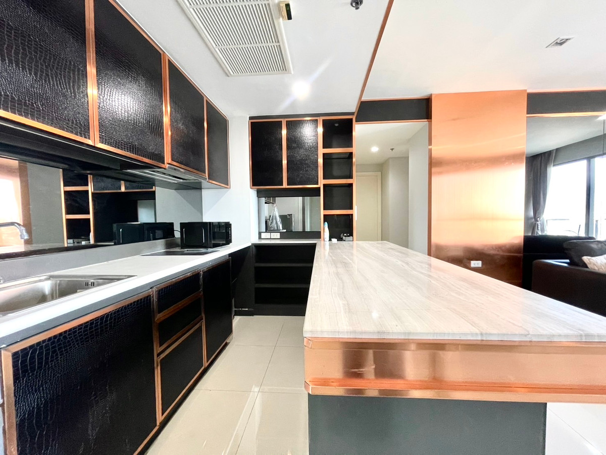 For RentCondoRama3 (Riverside),Satupadit : Starview Rama 3 condo with private lifts, convinient to travel, located near city center and shopping mall