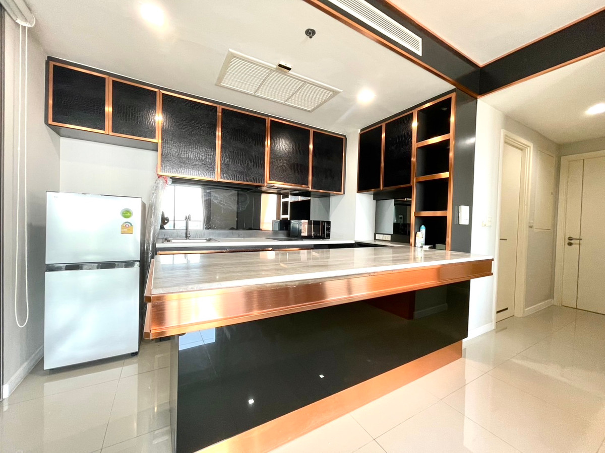 For RentCondoRama3 (Riverside),Satupadit : Starview Rama 3 condo with private lifts, convinient to travel, located near city center and shopping mall
