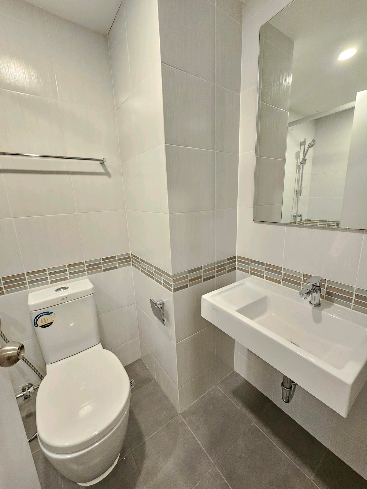 ขายคอนโดบางนา แบริ่ง ลาซาล : ✨ ขายด่วน! ลุมพินี เพลส บางนา กม.3 ✨คอนโดใหม่เอี่ยม ไม่เคยเข้าอยู่ ตกแต่งสวย บิ๊วอินครบ พร้อมอยู่ทันที ระเบียงหันหน้าทิศเหนือไม่ร้อน