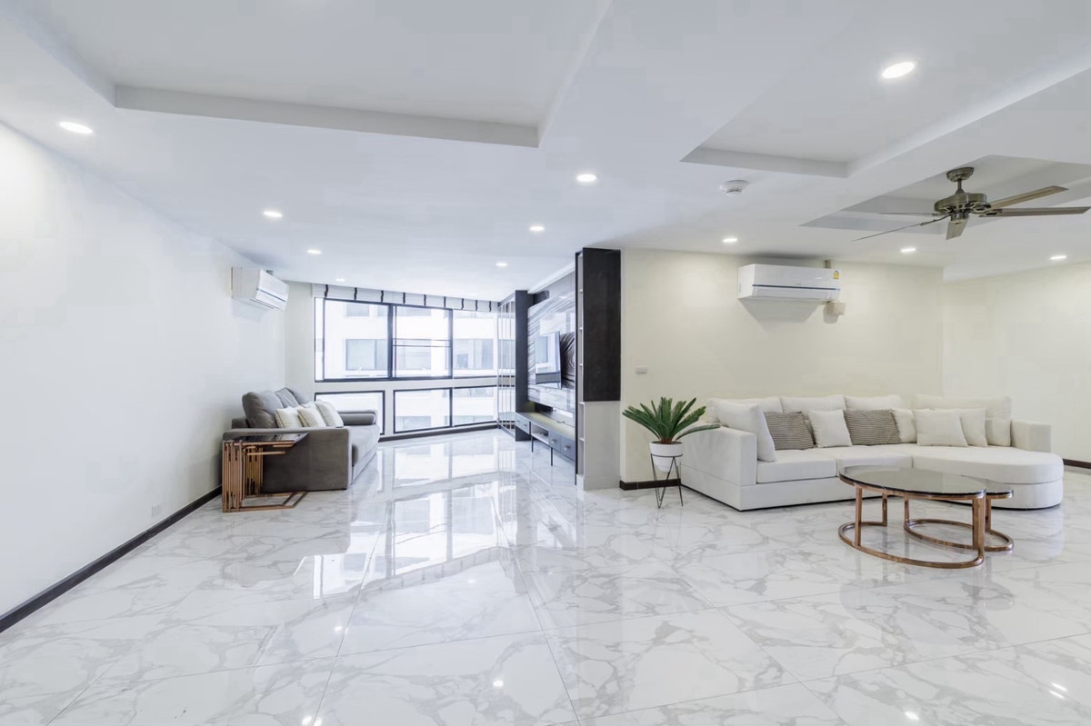 For RentCondoSukhumvit, Asoke, Thonglor : Pet Friendly 3 Bedroom for rent