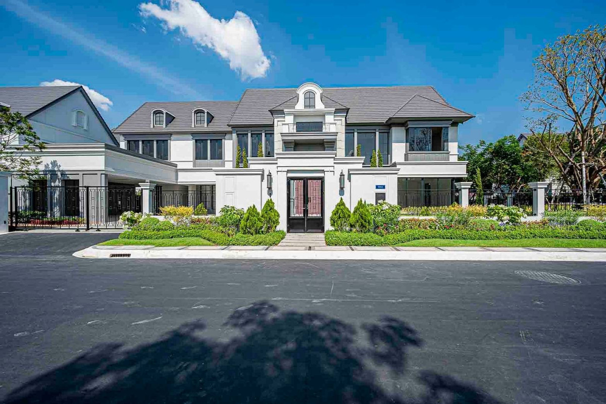 ขายบ้านเกษตรศาสตร์ รัชโยธิน : บ้านเดี่ยวหรู นาราสิริ พหล–วัชรพล ใกล้สวนคลับเฮาส์ บ้านใหม่ไม่เคยอยู่ Please call: 082-894-4624