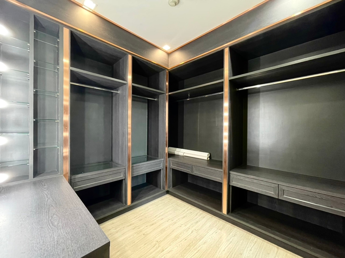 For RentCondoRama3 (Riverside),Satupadit : Starview Rama 3 condo with private lifts, convinient to travel, located near city center and shopping mall