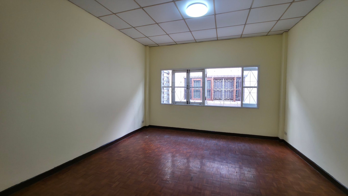 ขายทาวน์โฮมนนทบุรี บางใหญ่ บางบัวทอง : 🚆 บ้านใกล้รถไฟฟ้า MRT  ผ่อนสบาย ๆ สำหรับคนทำงานรุ่นใหม่ บ้านรีโนเวททาสีใหม่ ราคา 1.75 ล้านบาท