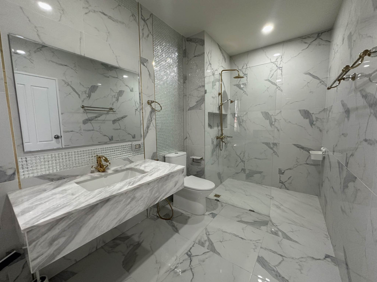 ขายบ้านพุทธมณฑล ศาลายา : บ้านเดี่ยวอัศวพิเชษฐ์ 9 สาย 1 / 4 ห้องนอน (ขาย), Single house Asawapichet 9 Sai 1 / 4 Bedrooms (FOR SALE) AOM042