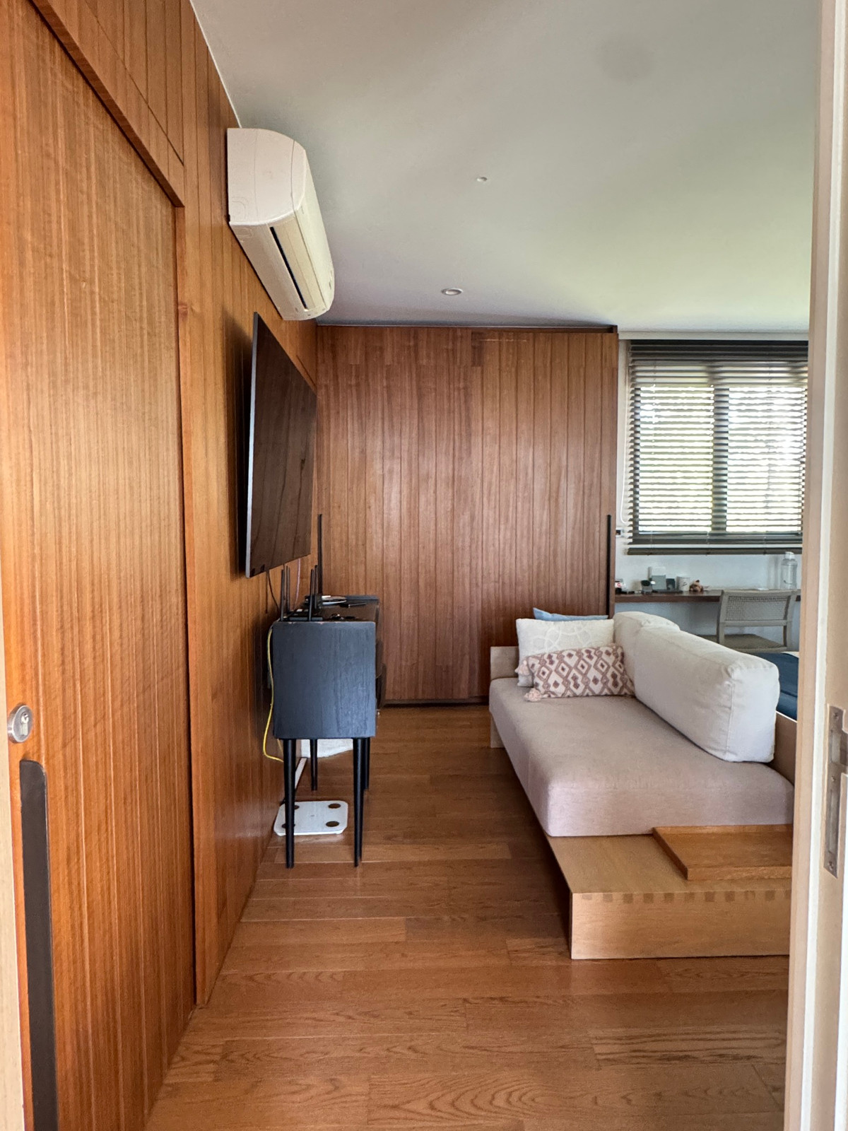 ขายลาดพร้าว เซ็นทรัลลาดพร้าว : 👑👑ขายบ้านแฝด 4 ชั้น ทำเลดีมาก ใกล้ทางด่วนวิภาวดี  4 ห้องนอน 👑👑