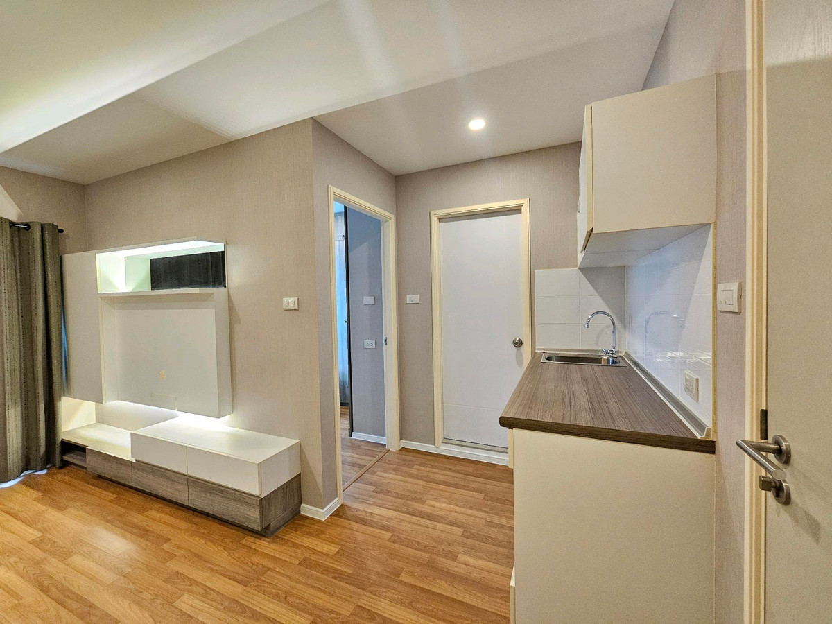 ขายคอนโดบางนา แบริ่ง ลาซาล : ✨ ขายด่วน! ลุมพินี เพลส บางนา กม.3 ✨คอนโดใหม่เอี่ยม ไม่เคยเข้าอยู่ ตกแต่งสวย บิ๊วอินครบ พร้อมอยู่ทันที ระเบียงหันหน้าทิศเหนือไม่ร้อน