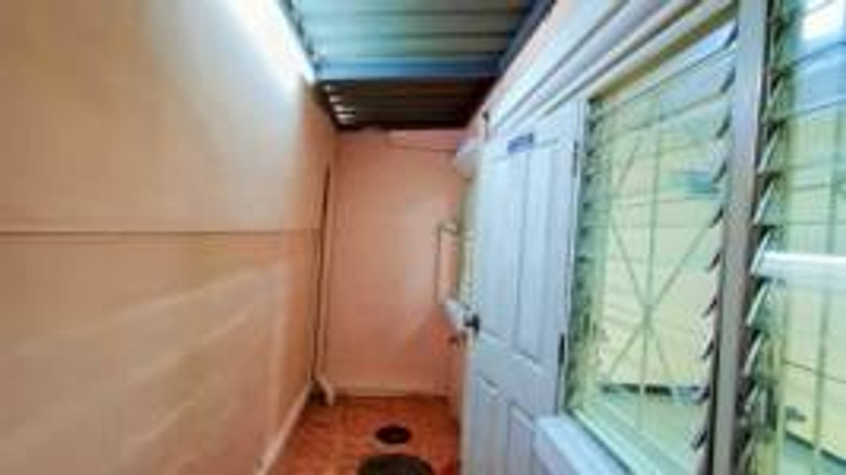 ขายทาวน์โฮมนนทบุรี บางใหญ่ บางบัวทอง : 🚆 บ้านใกล้รถไฟฟ้า MRT  ผ่อนสบาย ๆ สำหรับคนทำงานรุ่นใหม่ บ้านรีโนเวททาสีใหม่ ราคา 1.75 ล้านบาท