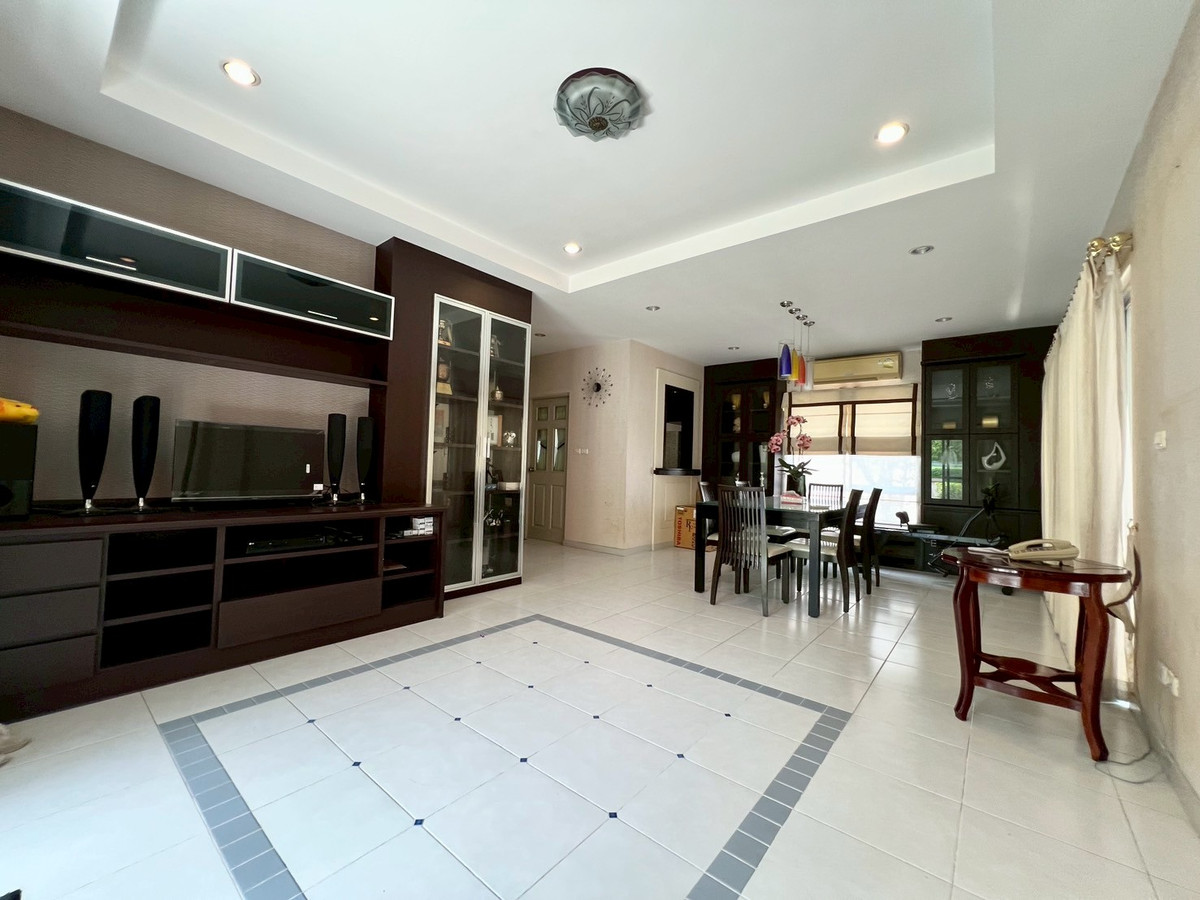 ให้เช่าบ้านบางแค เพชรเกษม : ( UL2310126 ) Tel/Line 096-2479369 , สำหรับเช่า บ้านเดี่ยว นันทวัน สาทร - ราชพฤกษ์ / 4 ห้องนอน 3 ห้องน้ำ พท. 66.9 ตร.ว. ใกล้ BTS บางหว้า✨