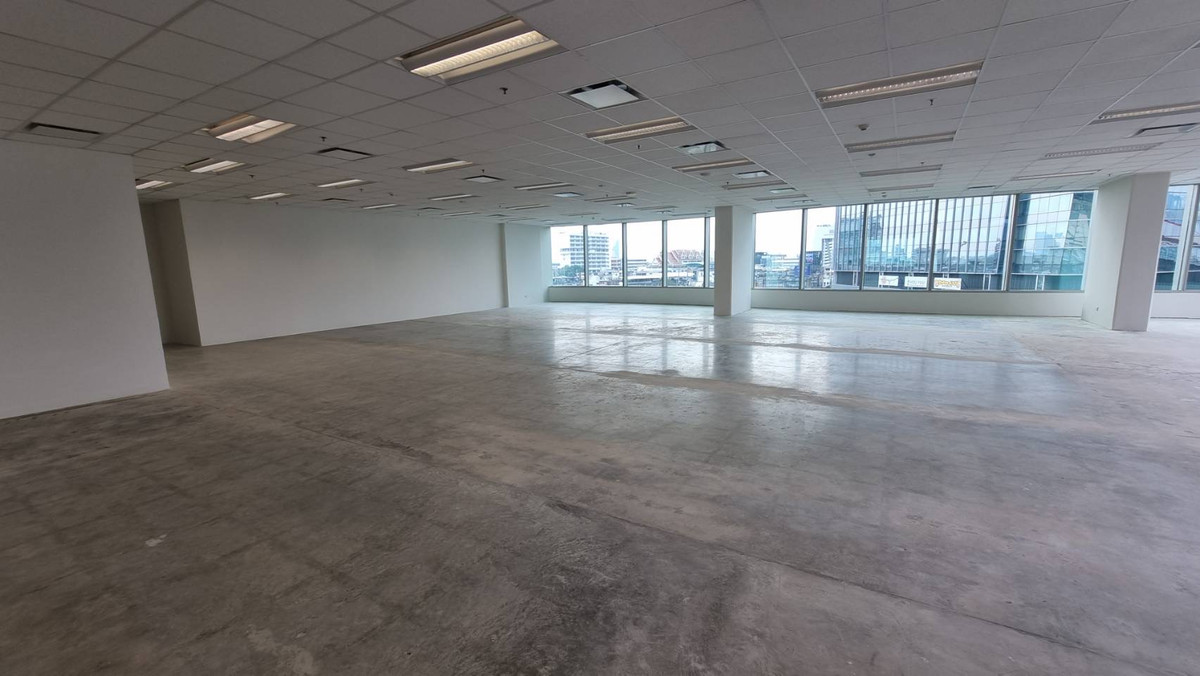 ให้เช่าสำนักงานคลองเตย กล้วยน้ำไท : ออฟฟิศให้เช่า ทำเลพระราม 4 ใกล้ MRT ศูนย์การประชุมแห่งชาติสิริกิติ์