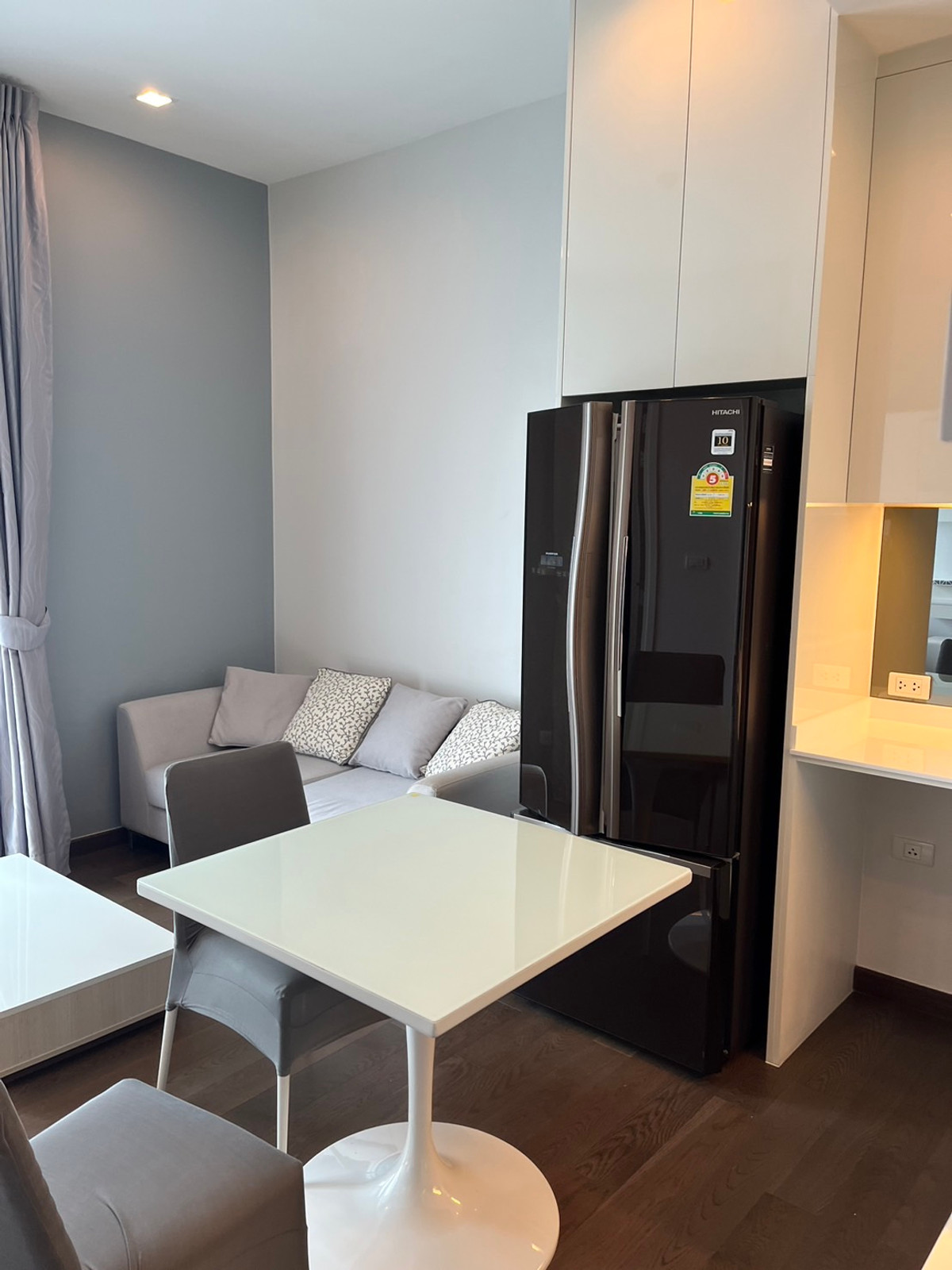 ให้เช่าคอนโดพระราม 9 เพชรบุรีตัดใหม่ RCA : 🔥 [ให้เช่า] Q ASOKE – ก้าวเดียวถึง MRT เพชรบุรี! ชีวิตดีๆ ที่ไม่ต้องเสียเวลาเดินทาง 🚇✨