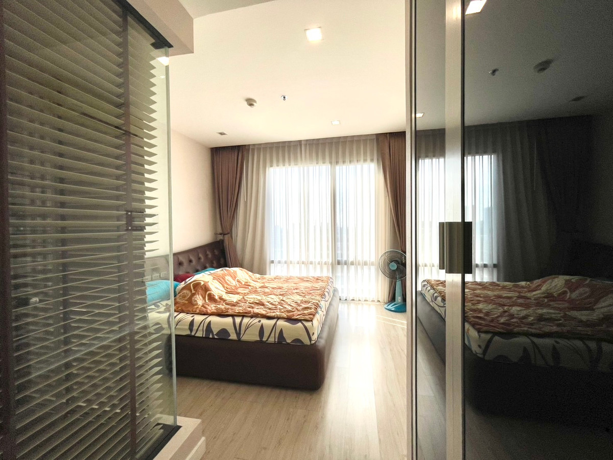 For RentCondoRama3 (Riverside),Satupadit : Starview Rama 3 condo with private lifts, convinient to travel, located near city center and shopping mall