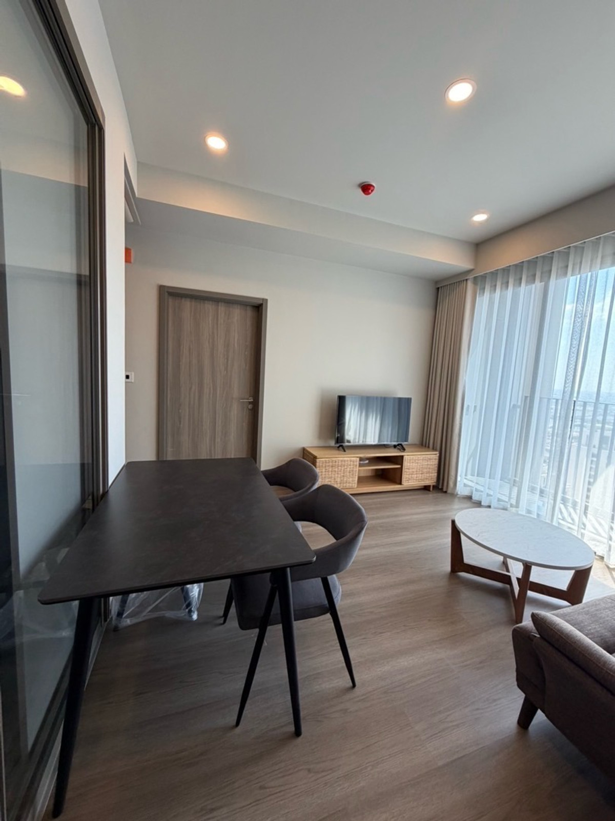 ให้เช่าคอนโดบางนา แบริ่ง ลาซาล : 💥ForRent💥Condo ‘Whizdom The Forestias’ 🏡 Near Mega Bangna ‼️ Ready to move in ‼️  Fully Furnished ✨