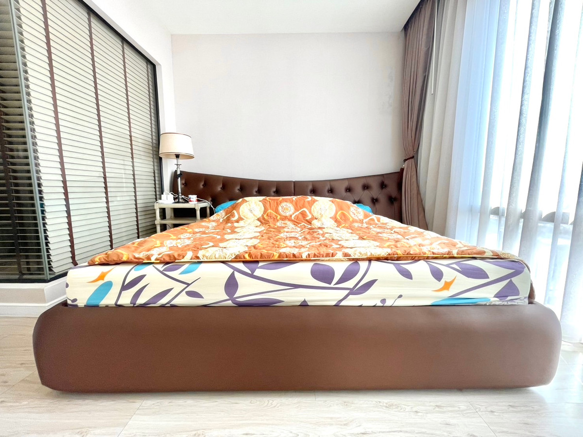 For RentCondoRama3 (Riverside),Satupadit : Starview Rama 3 condo with private lifts, convinient to travel, located near city center and shopping mall