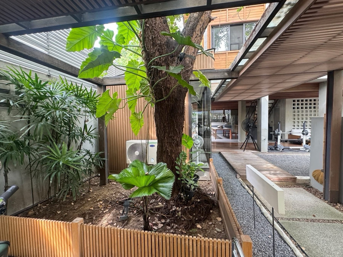 For SaleHouseSapankwai,Jatujak : Garden-Style Twin House Offering Privacy and Tranquility in the Heart of Vibhavadi