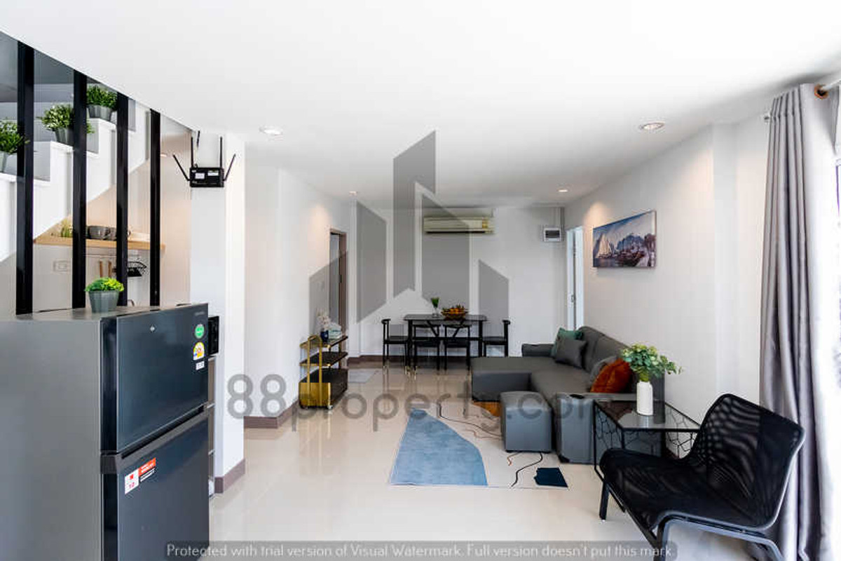 For RentHouseSamut Prakan,Samrong : 🏠 Single house next to MRT Sri Bearing (2 minutes) 🐾 Pets allowed, fully furnished, ready to move in. Rare Find! 2BR House next to Yellow Line MRT 🚆 Pet-Friendly & Fully Furnished