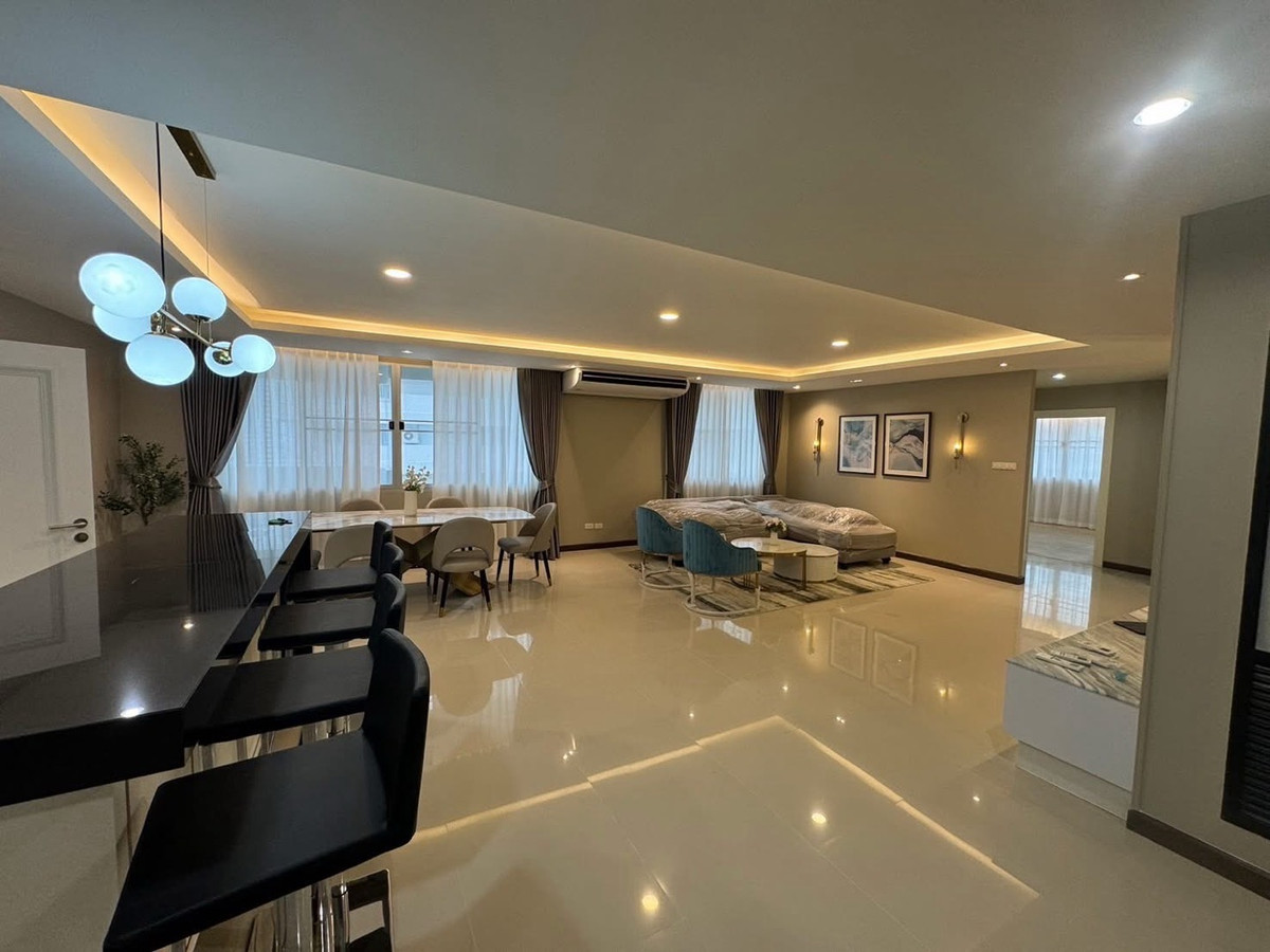 For RentCondoSukhumvit, Asoke, Thonglor : Spacoius 4 bedroom for rent at D.S. Tower 1