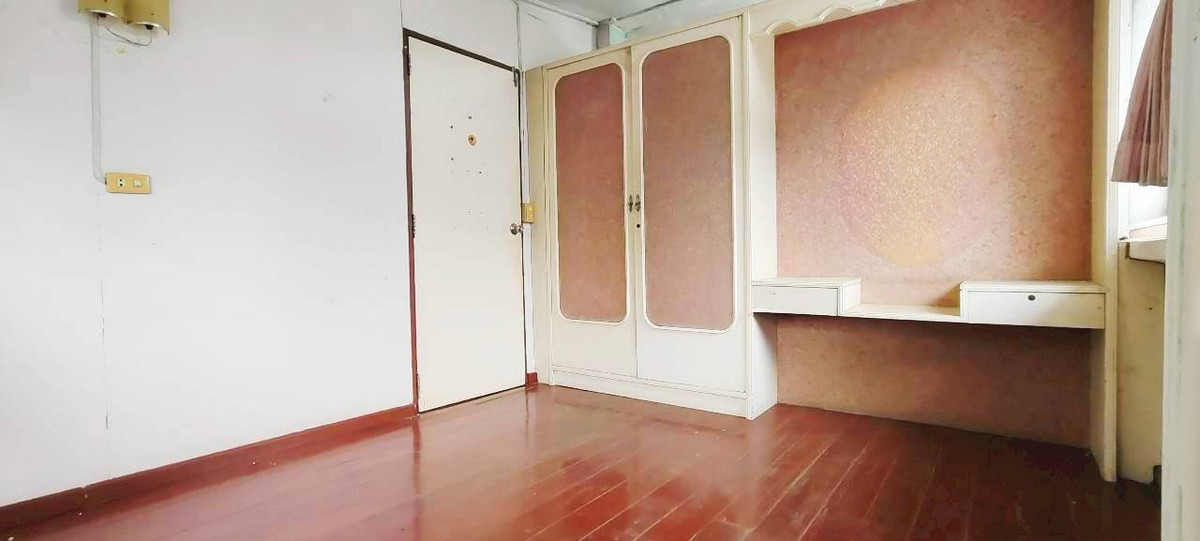 ขายบ้านพัฒนาการ ศรีนครินทร์ : 🔥ขายถูกสุดๆ🔥 บ้านเดี่ยว 2 ชั้น หมู่บ้านมิตรภาพ 3 ซ. ศรีนครินทร์ 38 แขวงหนองบอน เขตประเวศ กทม 10250 เนื้อที่ 97 ตารางวา